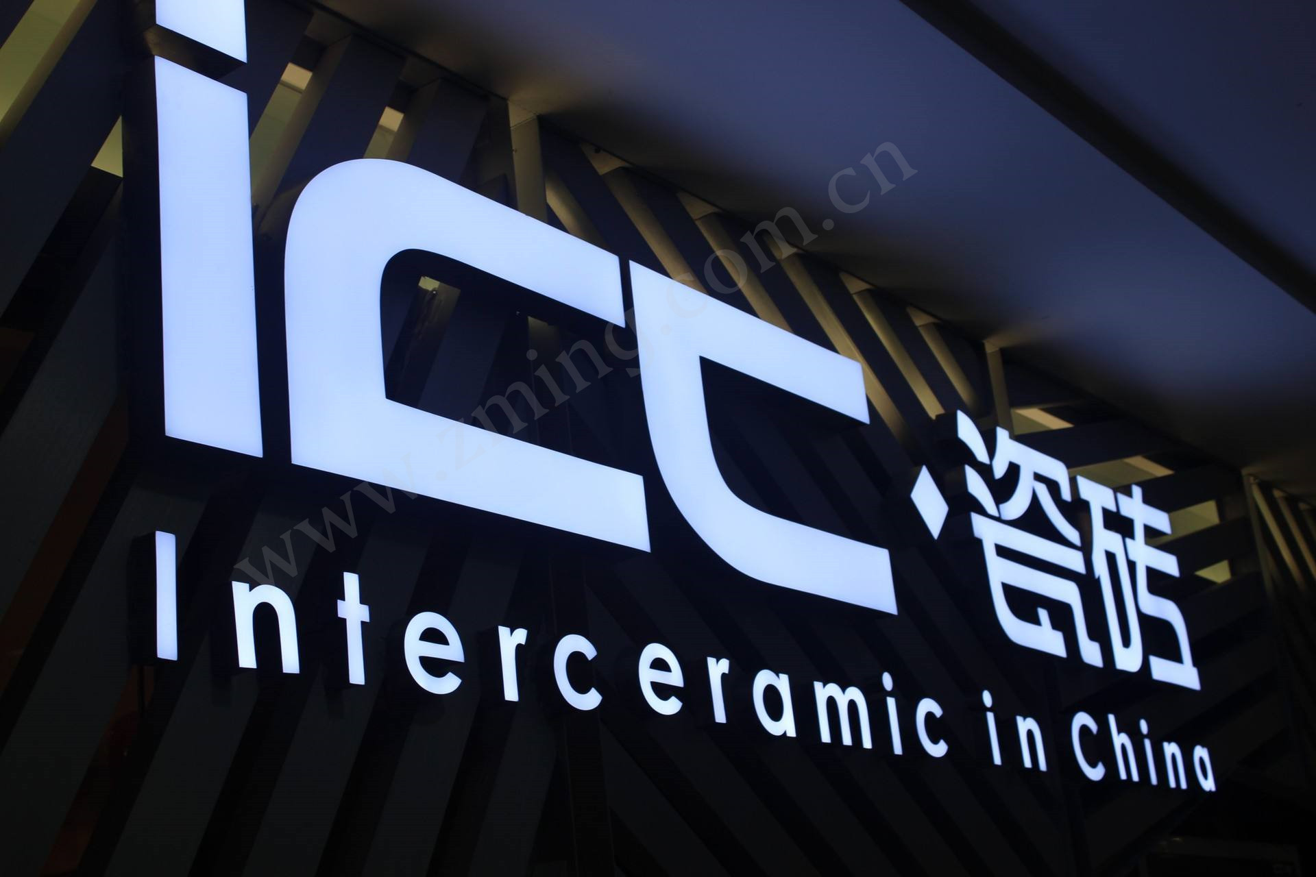 不锈钢树脂发光字 创意招牌发光字