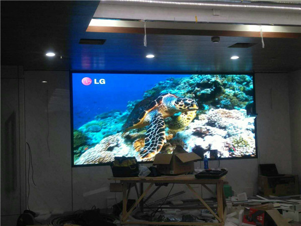 长沙led显示屏湘滋味室内全彩P2.5安装完成