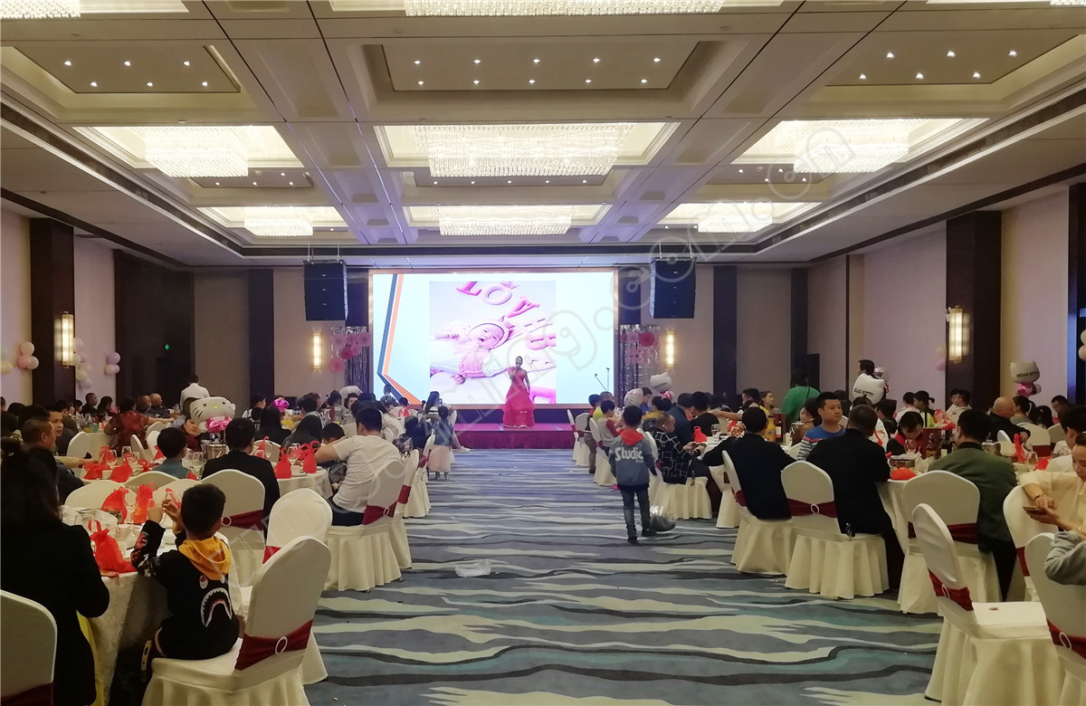 宴会厅led显示屏.jpg